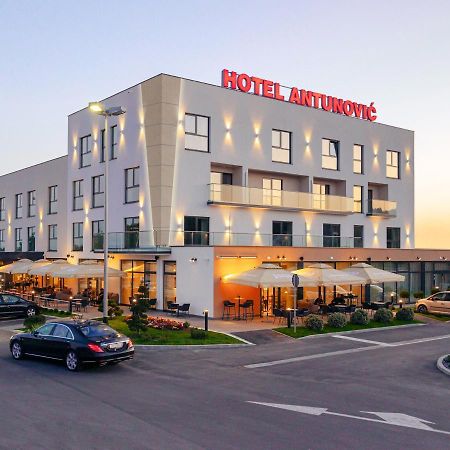 Antunovic Hotel East セスヴェテ エクステリア 写真