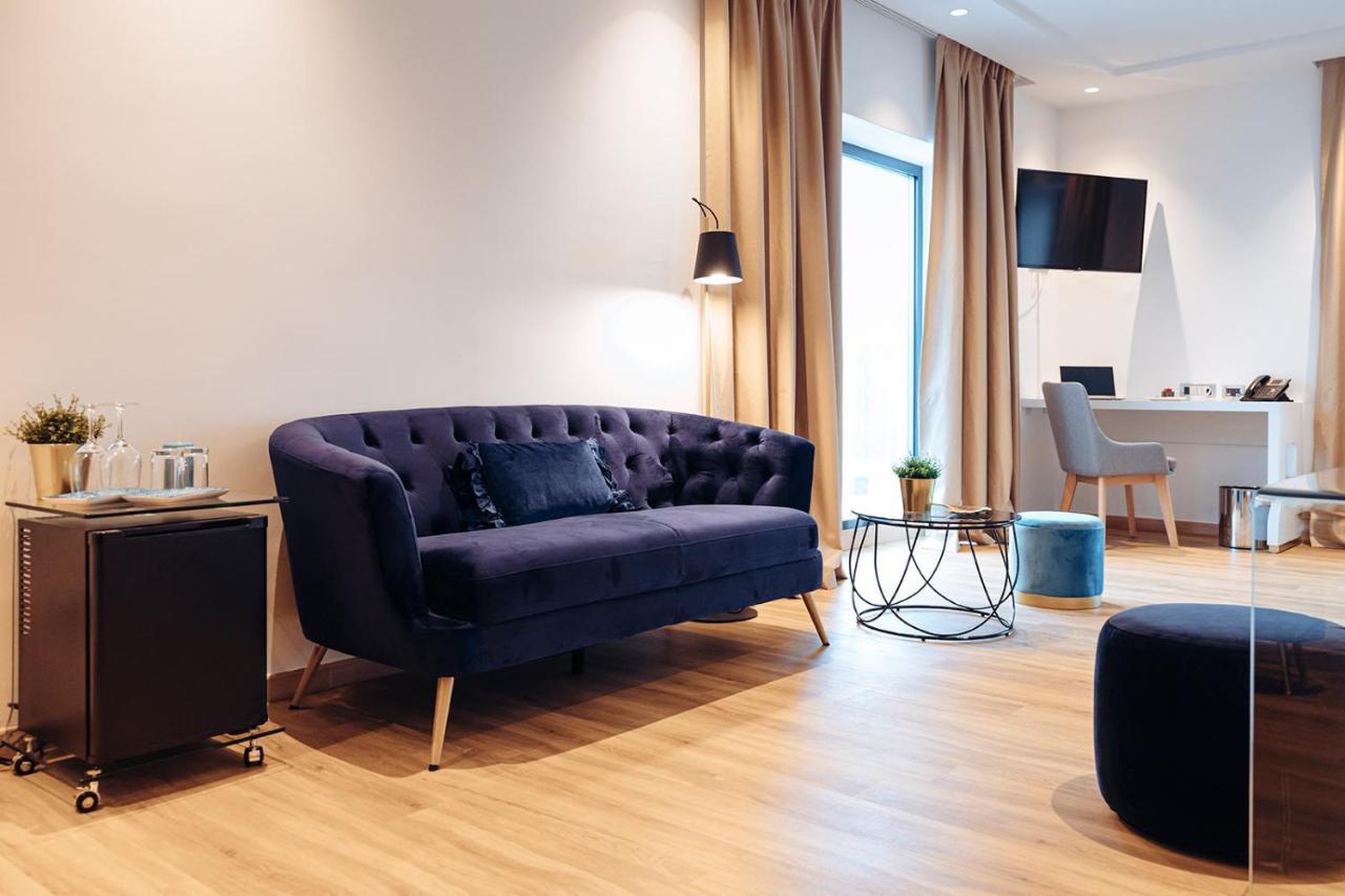 Antunovic Hotel East セスヴェテ エクステリア 写真