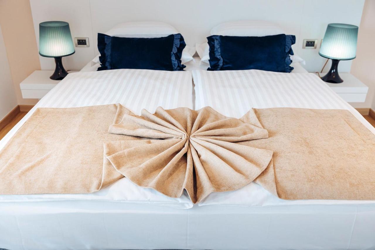 Antunovic Hotel East セスヴェテ エクステリア 写真